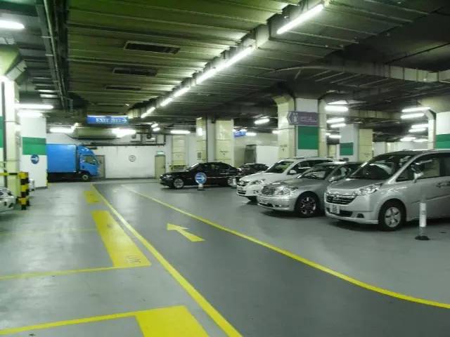 清遠市區停車新政 臨時車位告別全免費時代，智慧管理優化出行體驗
