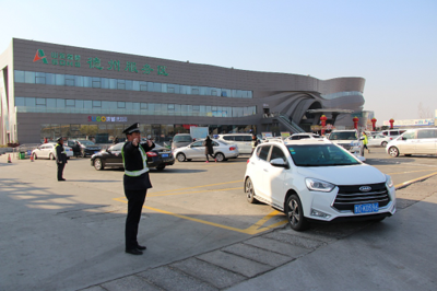 山東高速服務區以“六大舉措”為核心，全力保障停車場服務與道路暢通